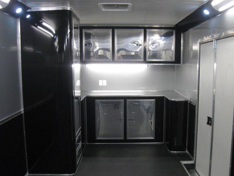 32' Millennium Auto Master Show Demo LOADED