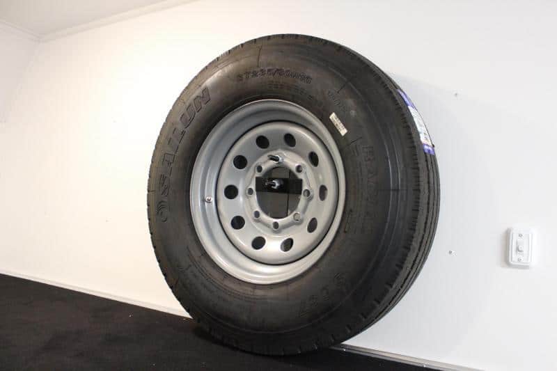 Gooseneck Enclosed Trailer 160' Dble Row Recessed E-Track 2023 48' w/ Wide Ramp Door Triple 7K Axles