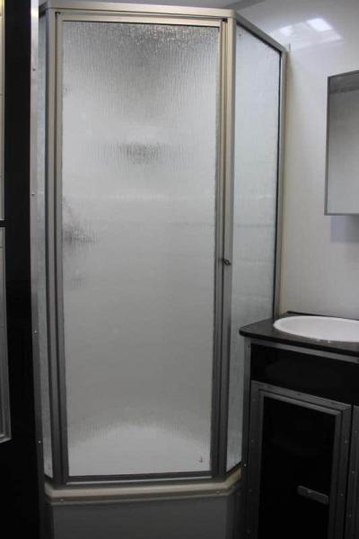 Gooseneck Enclosed Trailer Full Large Bathroom w/Shower 44' 2023 w/Tapered Nose