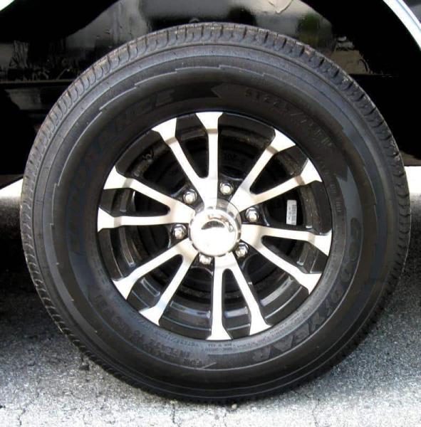 Enclosed Gooseneck Trailer 2023 36' Silver In-Production Special