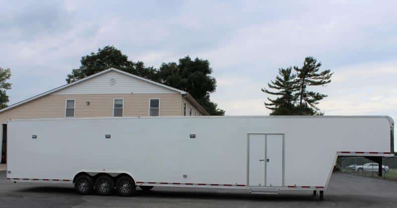 Enclosed Gooseneck Trailer 2023 48' Platinum In-Production Special