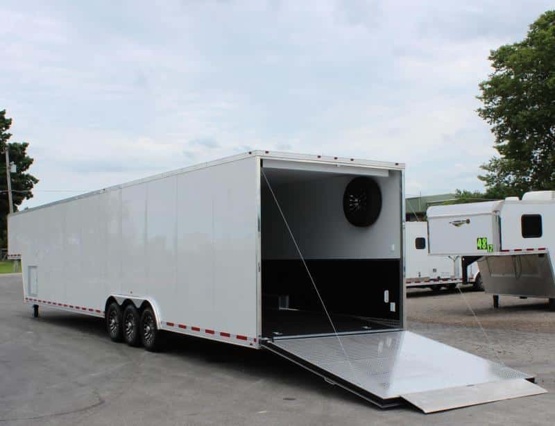 Enclosed Gooseneck Trailer 2023 48' Platinum In-Production Special