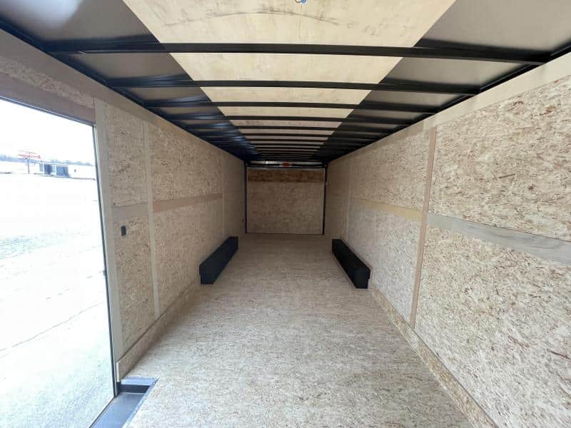 Enclosed Car Trailer 2022 24' V-Nose & Ramp Door