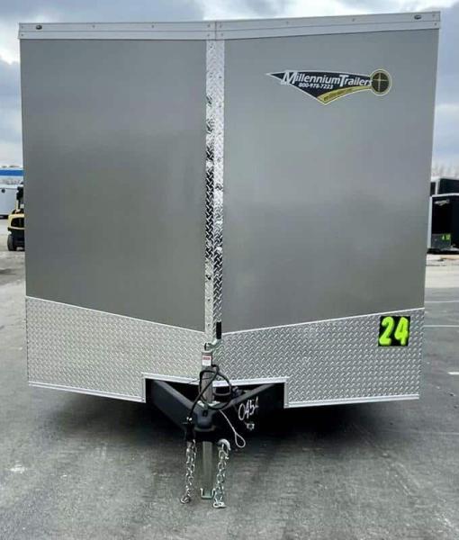 Enclosed Car Trailer 2022 24' V-Nose & Ramp Door