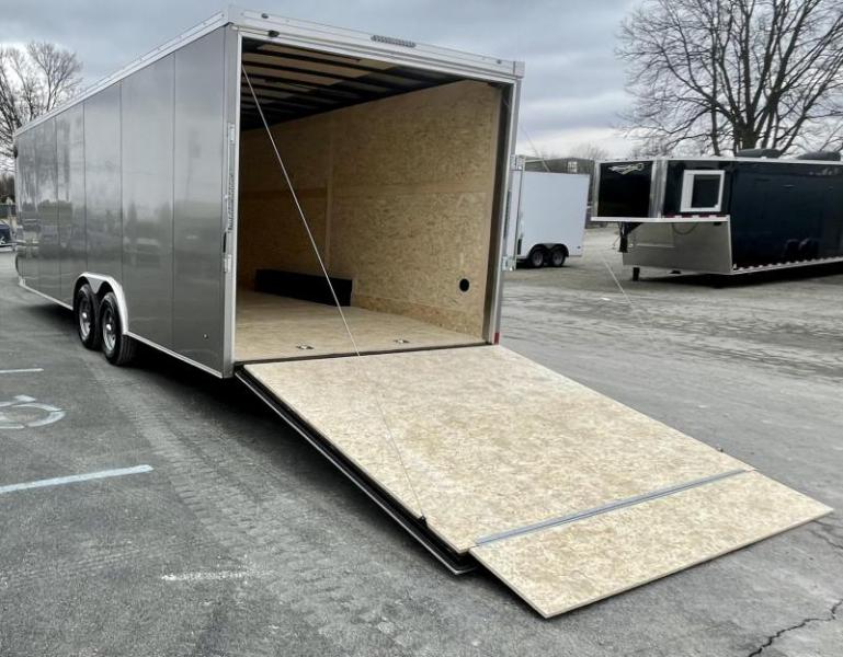 Enclosed Car Trailer 2022 24' V-Nose & Ramp Door