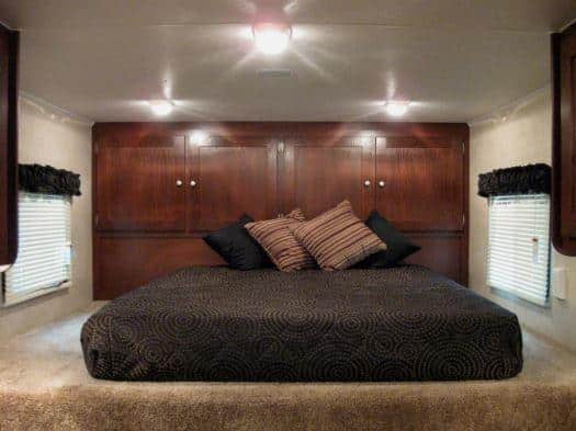 Enclosed Gooseneck Trailer with Living Quarters  40' 2023 w/King Size Bath/Sleeps 4