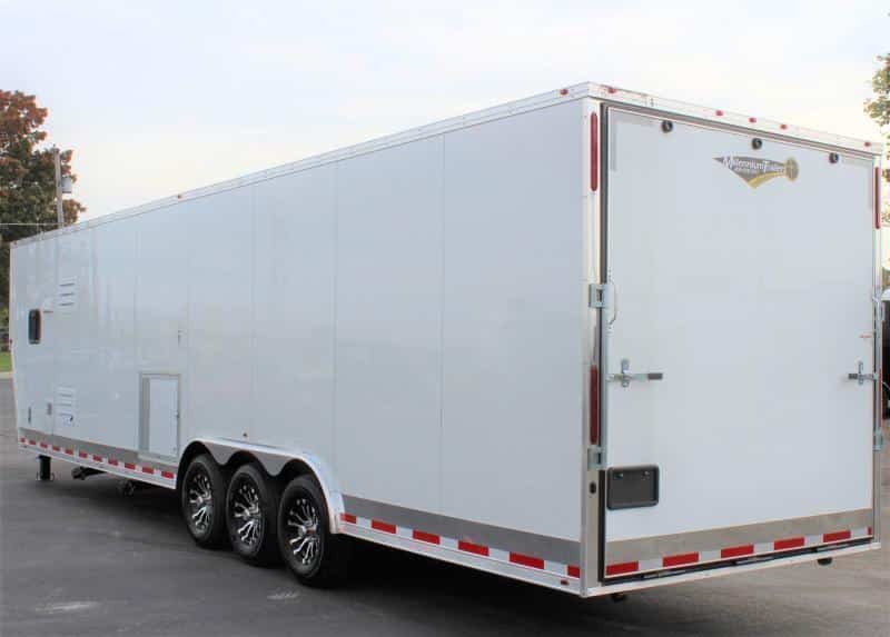 Enclosed Gooseneck Trailer with Living Quarters  40' 2023 w/King Size Bath/Sleeps 4