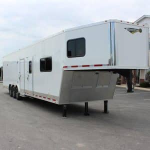 enclosed gooseneck trailer with living quarters