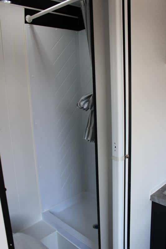 Enclosed Trailer with Living Quarters 2023 22' Nomad Sleep 6!