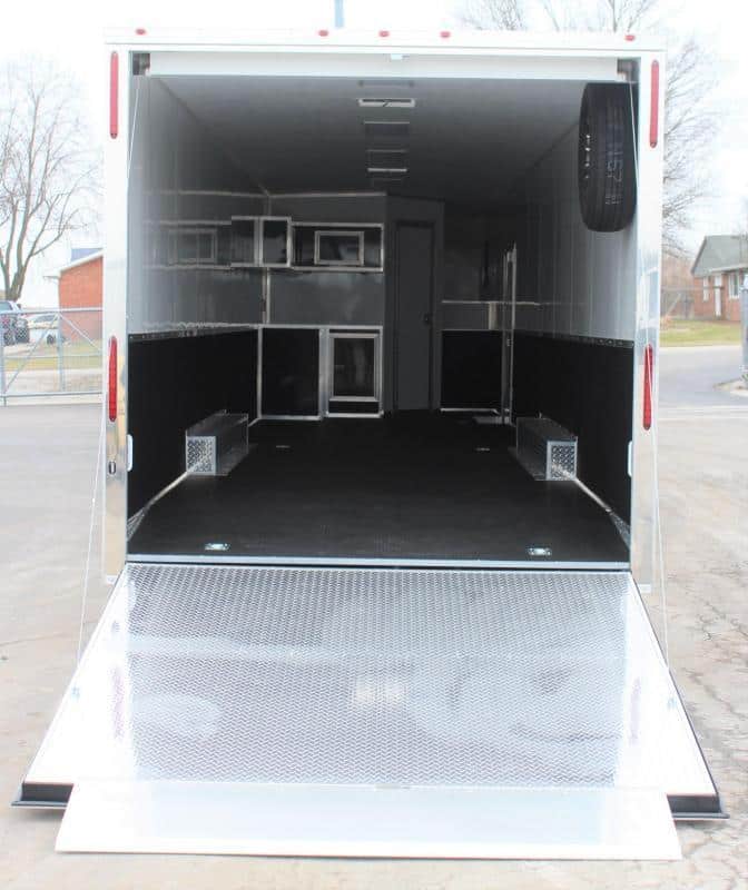 Enclosed Gooseneck Trailer 2023 48' Large Corner Bathroom Millennium