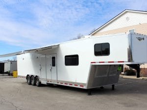 Enclosed Trailer with Living Quarters 2025 40' 20' LQ/Large Bath, Tapered Nose #0164
