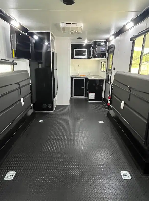 Trailer With Living Quarters: What Features Should You Look For Before You Buy