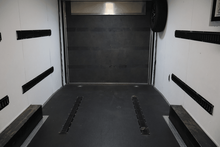 0276 Interior 1