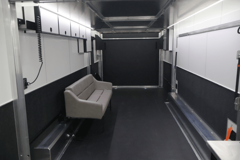 7677 Interior 5