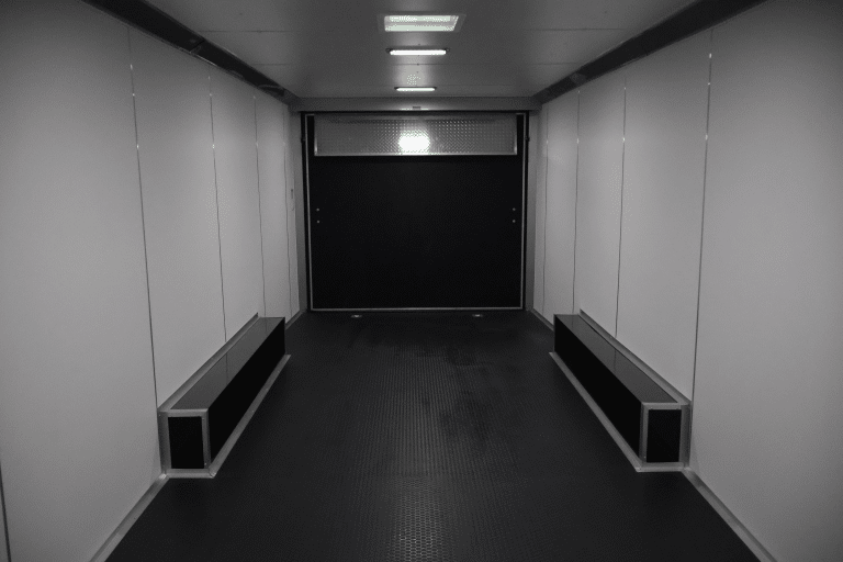 9836 Interior 1