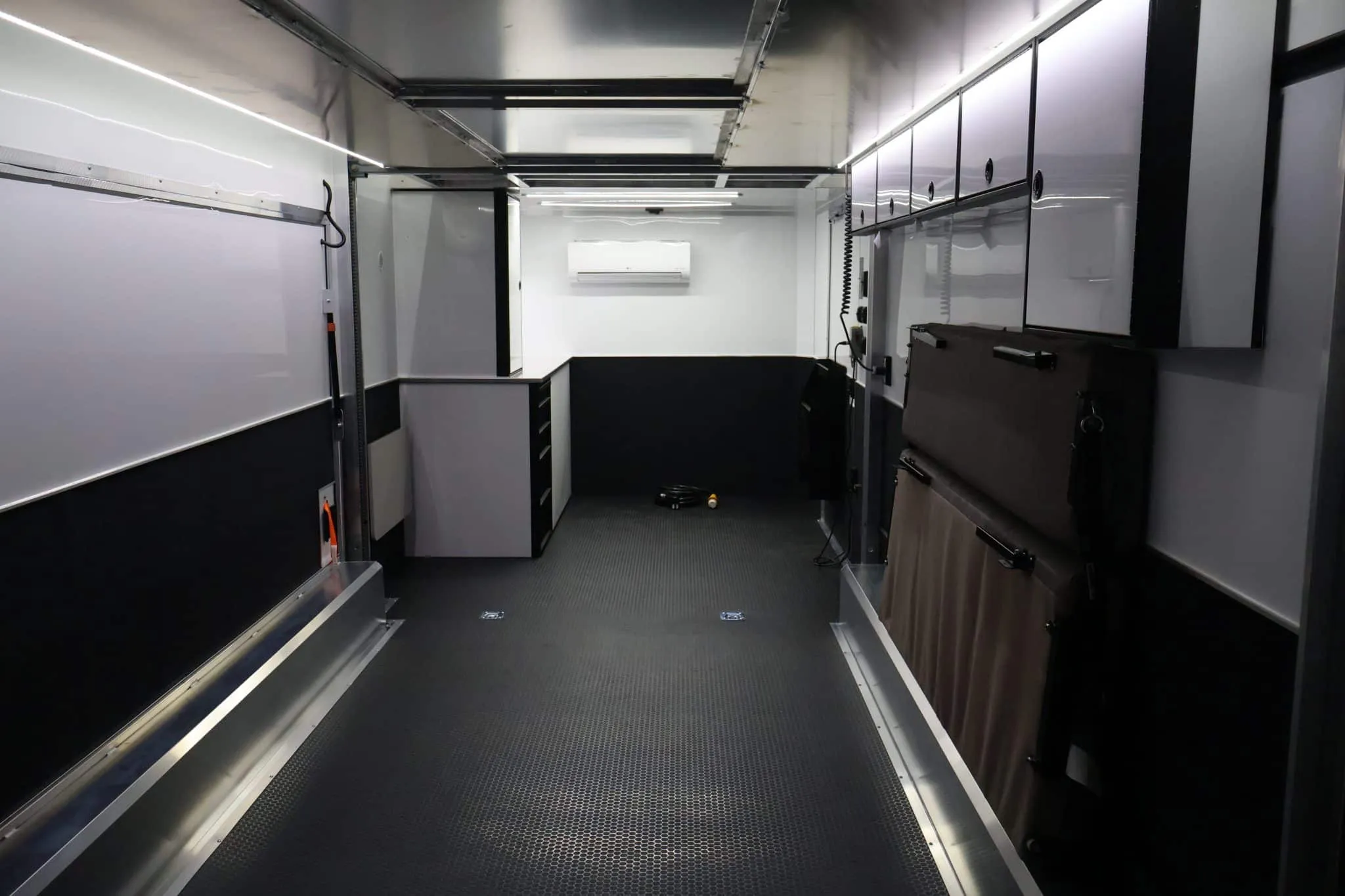 Enclosed ATC Car Trailer 2027 28ft. Aluminum Stacker ROM 750S w/18ft. Tiltable Lift & Lifetrac Options Added 7677 - Image 14