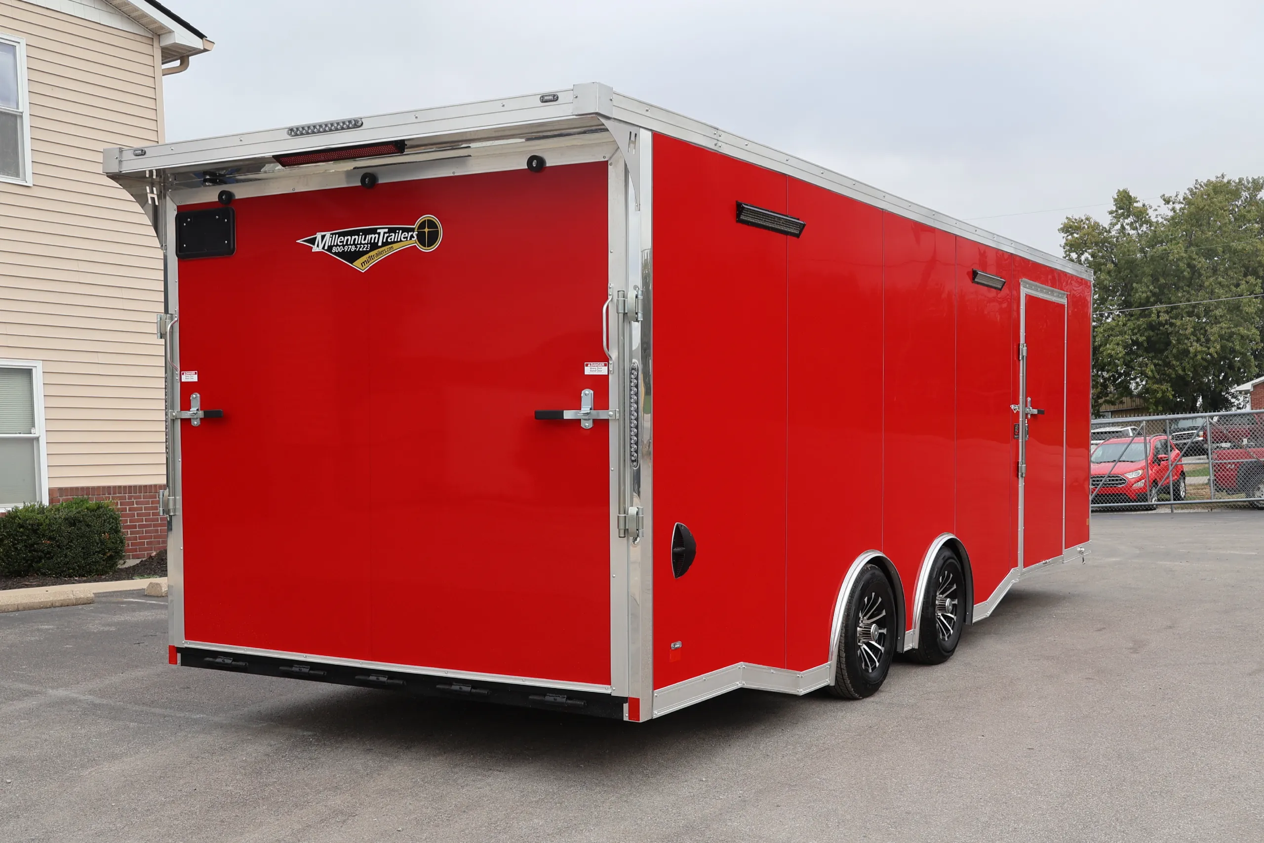 Enclosed Car Trailer 2027 24ft. Haulmark Heat Pro w/Loaded Interior & Wide Ramp Door Opening 9337 - Image 5