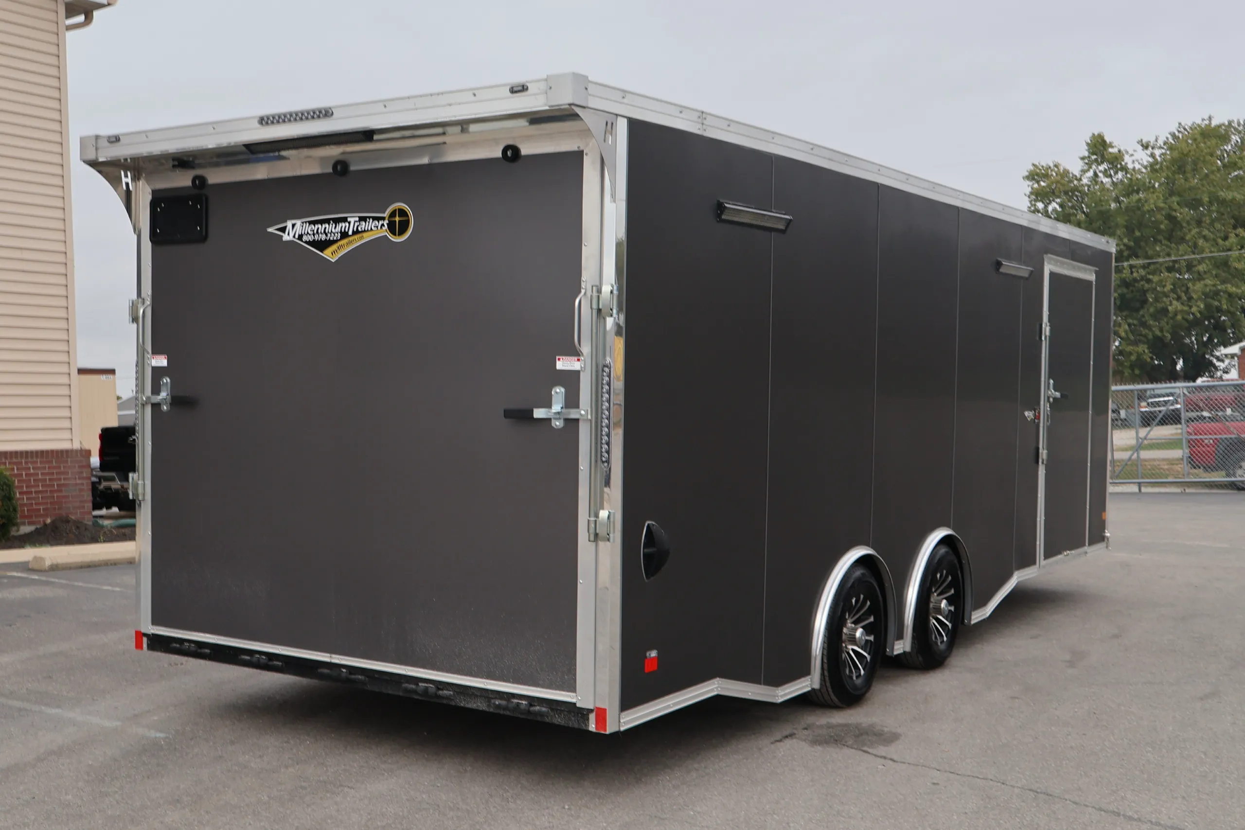Enclosed Car Trailer 2027 24ft. Haulmark Heat Pro w/Loaded Interior & Wide Ramp Door Opening 9338 - Image 5