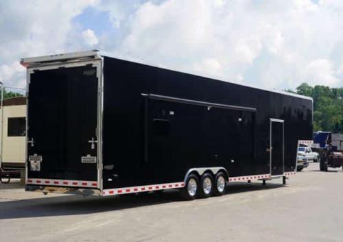 Enclosed Gooseneck Trailer
