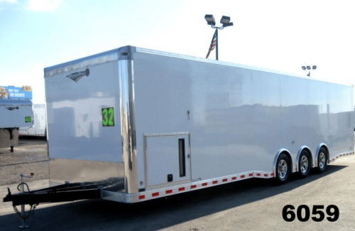 32' Extreme with White Cabinets