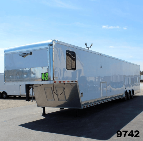 Enclosed Gooseneck Trailer