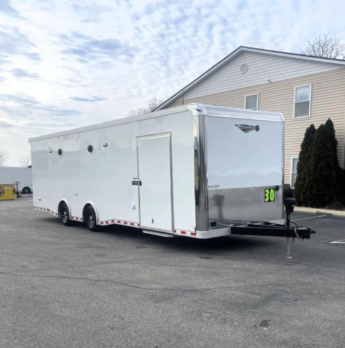 Enclosed 30' Bravo Icon Performance