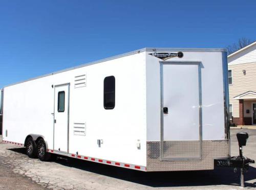 Enclosed Trailer with Living Quarters 28'/MC