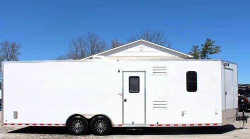 Enclosed Trailer with Living Quarters 28'/MC