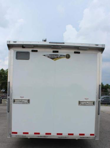 Enclosed Gooseneck Trailer