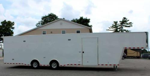 Enclosed Gooseneck Trailer