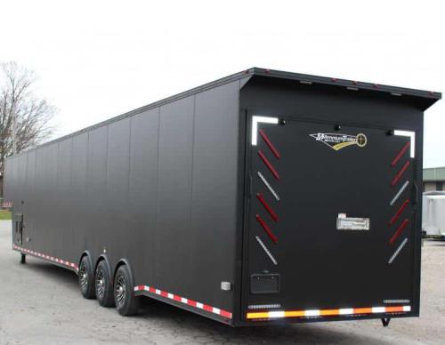 Enclosed Gooseneck Trailer