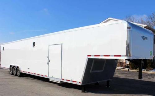 Enclosed Gooseneck Trailer