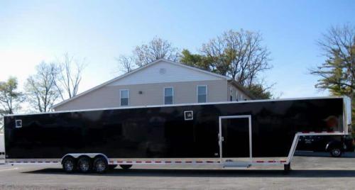 Enclosed Gooseneck Trailer