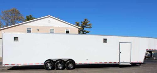 Enclosed Gooseneck Trailer