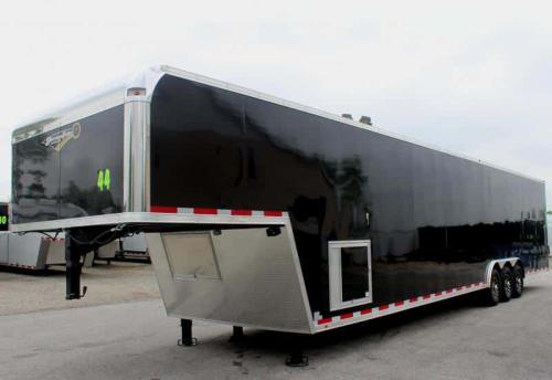 Enclosed Gooseneck Trailer