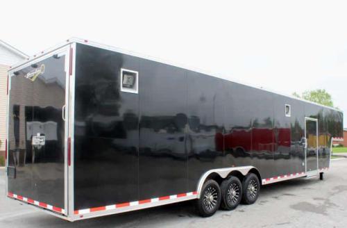Enclosed Gooseneck Trailer
