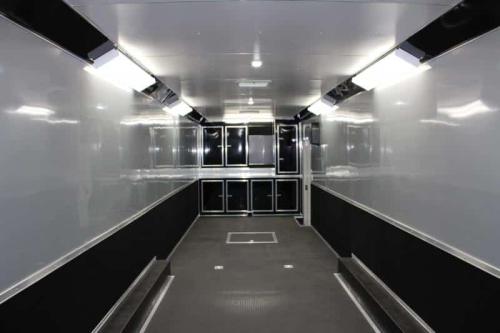 Enclosed Gooseneck Trailer