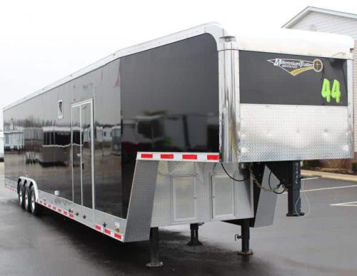 Enclosed Gooseneck Trailer