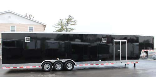 Enclosed Gooseneck Trailer