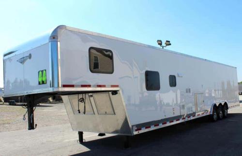 Enclosed Trailers With Living Quarters