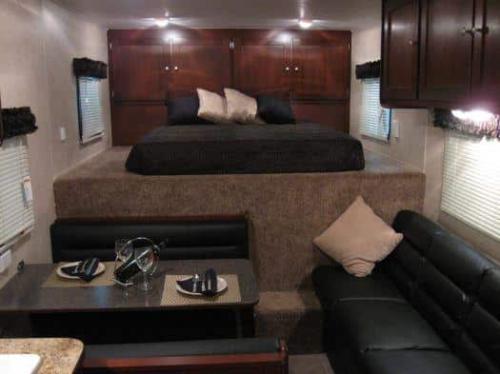 Enclosed Trailers With Living Quarters