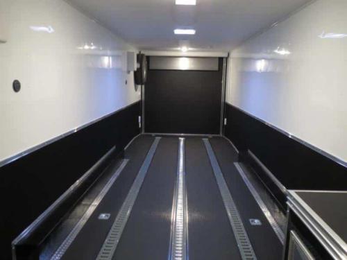 Enclosed Gooseneck Trailer