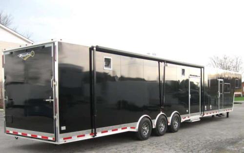 Enclosed Gooseneck Trailer