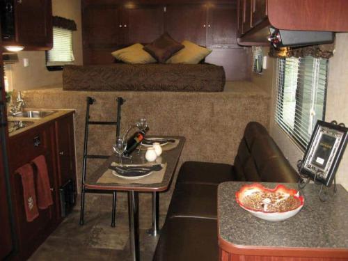 Enclosed Trailers With Living Quarters