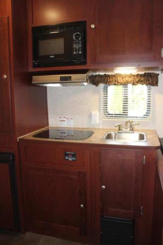Enclosed Trailers With Living Quarters
