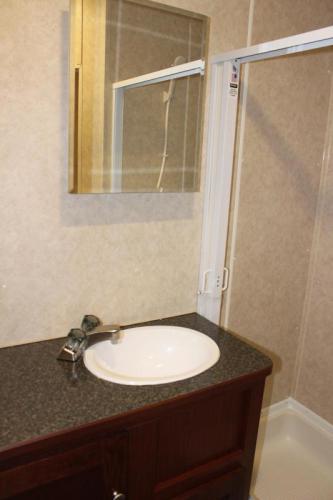 Enclosed Gooseneck Trailer