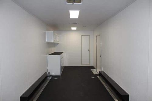 Enclosed Gooseneck Trailer