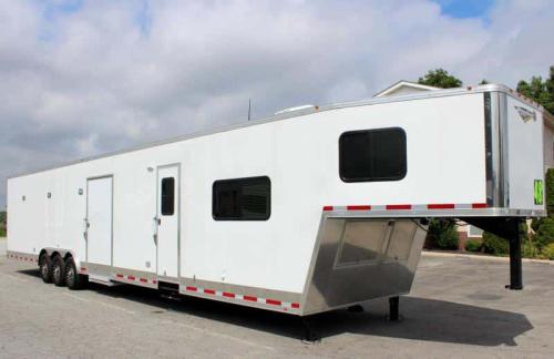 Enclosed Gooseneck Trailer