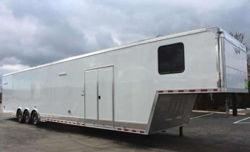 Enclosed Gooseneck Trailer