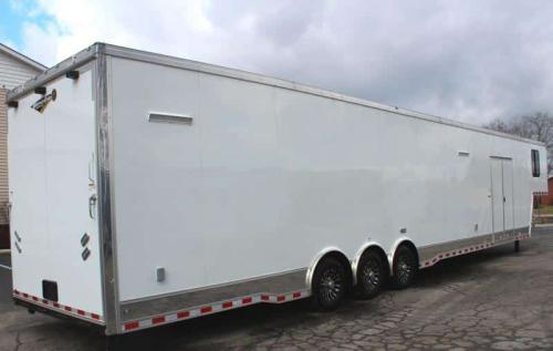 Enclosed Gooseneck Trailer